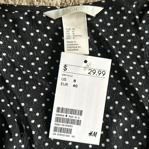 HM V-Neck Ruched Blouse - Picture 5 of 5